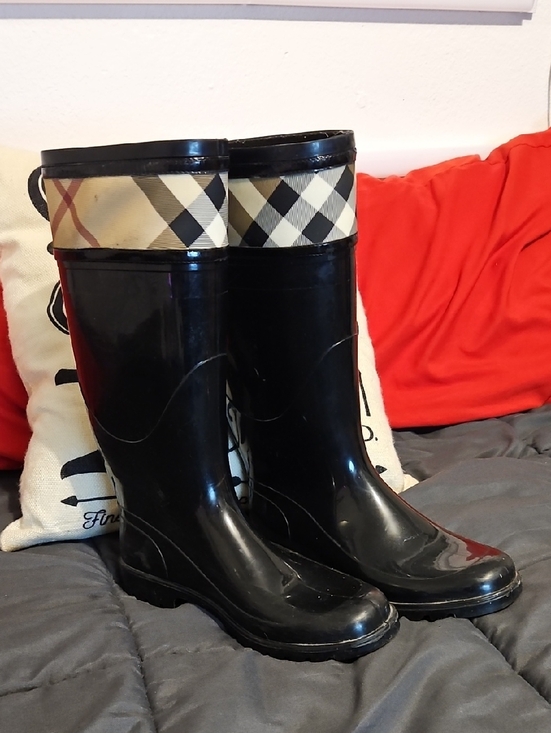 Burberry Shoes - Burberry London Crosshill House Check Black Rain Boots with Plaid Trim - Women